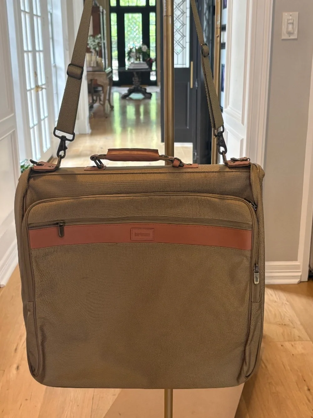 Hartman hanging garment bag